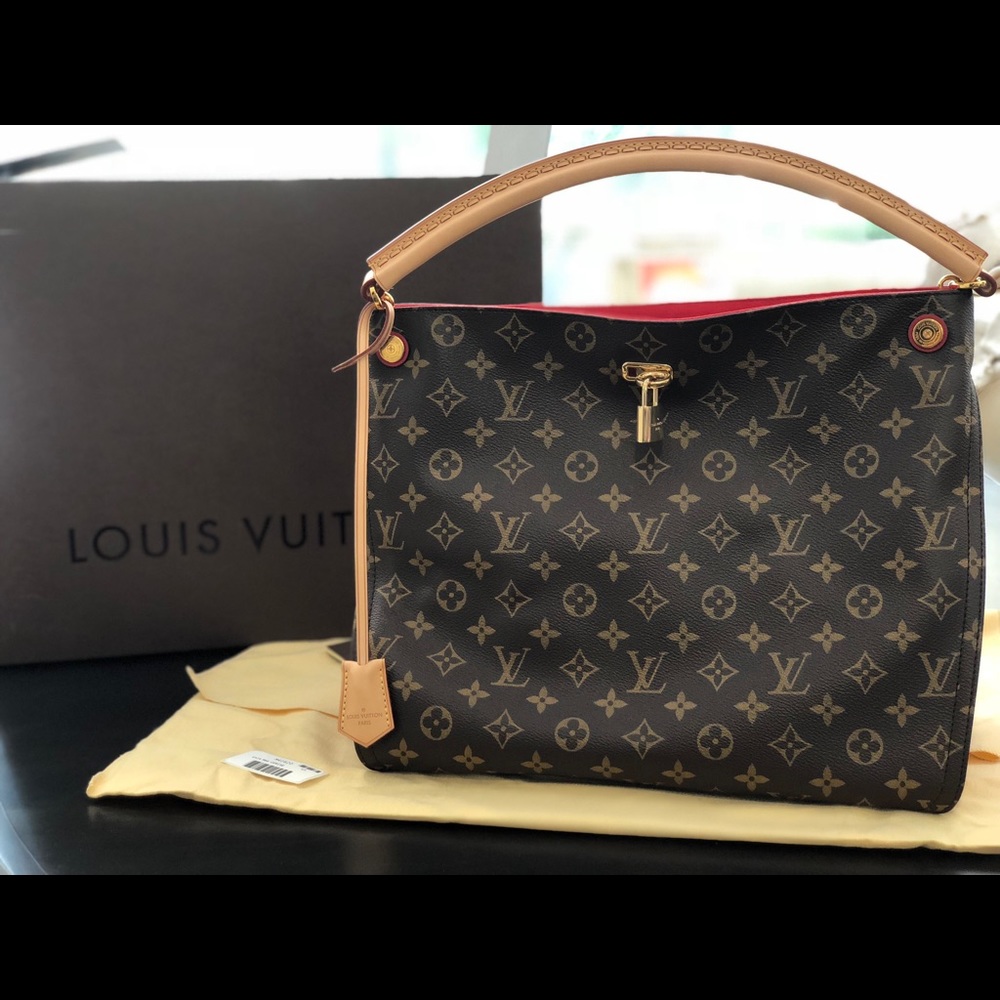Louis Vuitton Gaia Mng Cerise